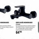 Oferta de GRIFO BAÑO MONOMANDO  9704088  Con cartucho de discos cerámicos 40mm. 18x19,85x12,37cm. Conexión para flexo 1/2. Aireador M24. Incluye mango y soporte de ducha y flexo de metal.  64'95  en Cofac